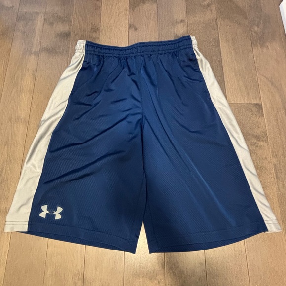 Under Armour Sport Shorts, in good condition - Picture 1 of 1